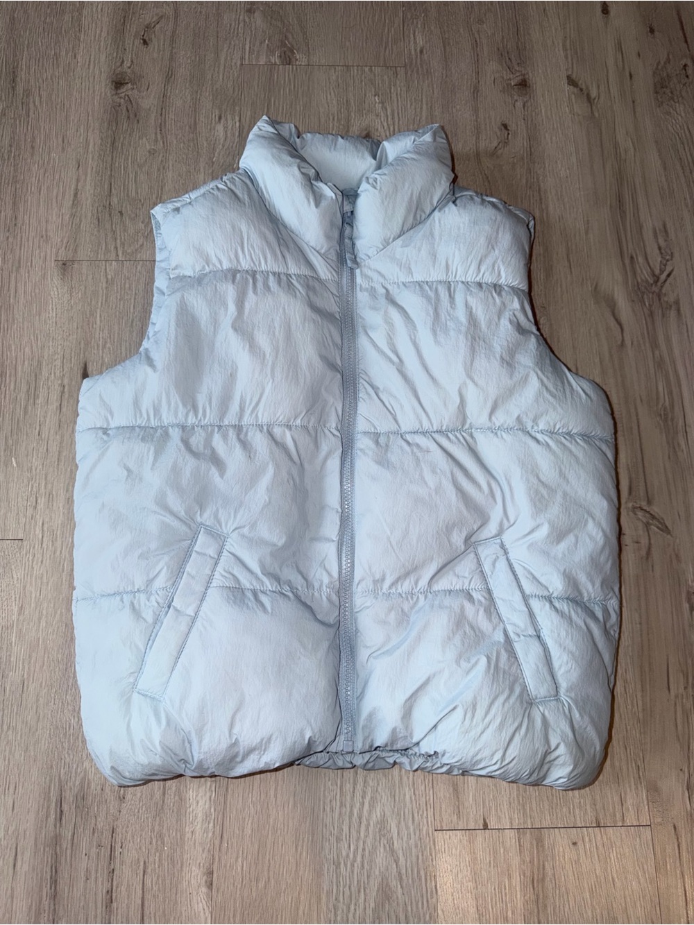 Old Navy Women’s Light Blue Puffer Vest